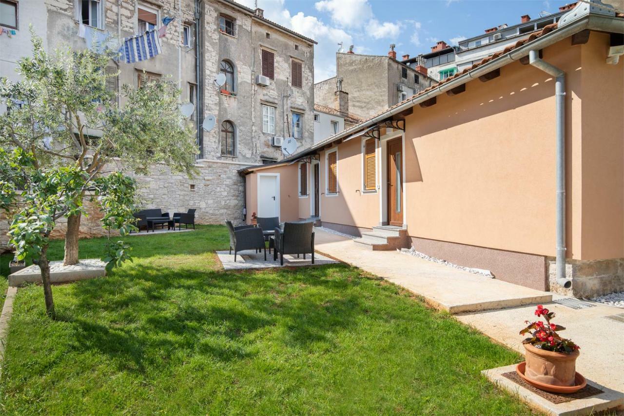 Apartments Leonardo&Mak Pula Exterior foto